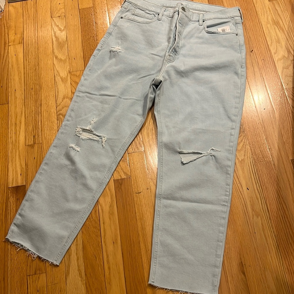 NWT Old Navy Extra High-Rise Sky-Hi Straight jeans, 18